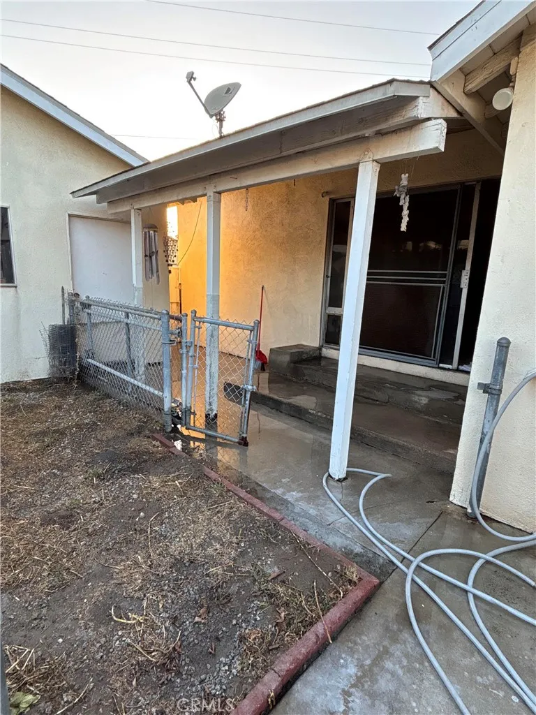 10523 Stonybrook South Gate, CA 90280