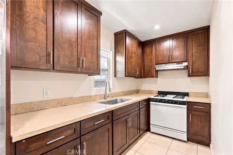 5017 S San Pedro