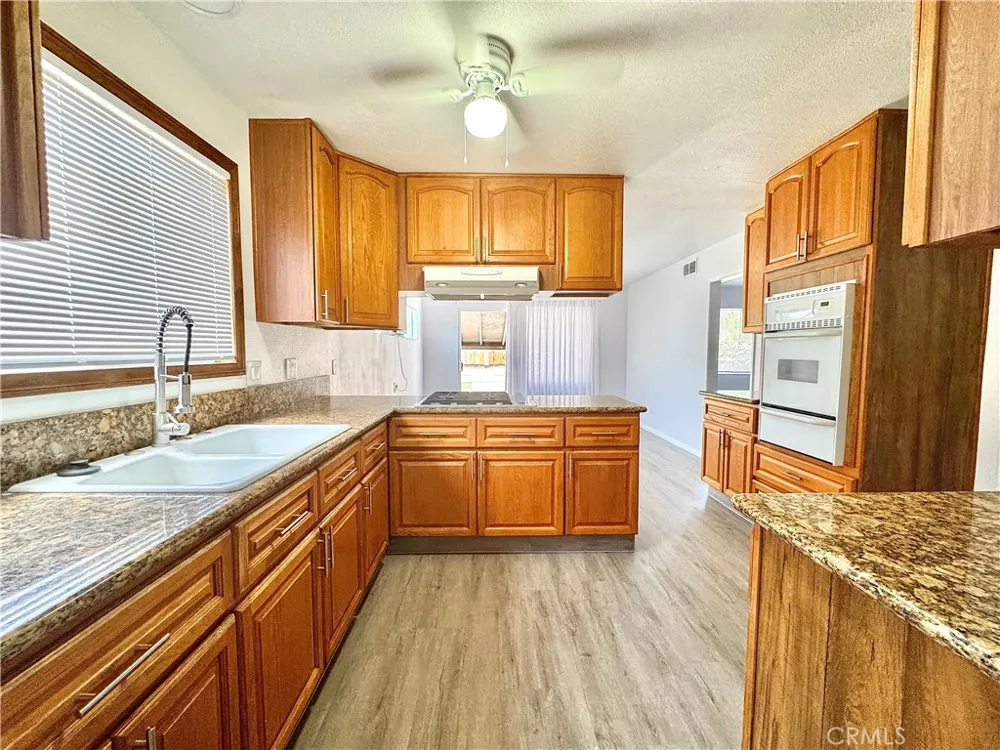 17809 Thornlake Artesia, CA 90701