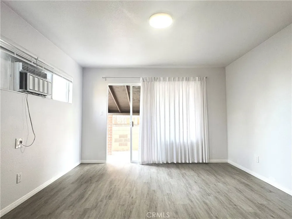 17809 Thornlake Artesia, CA 90701
