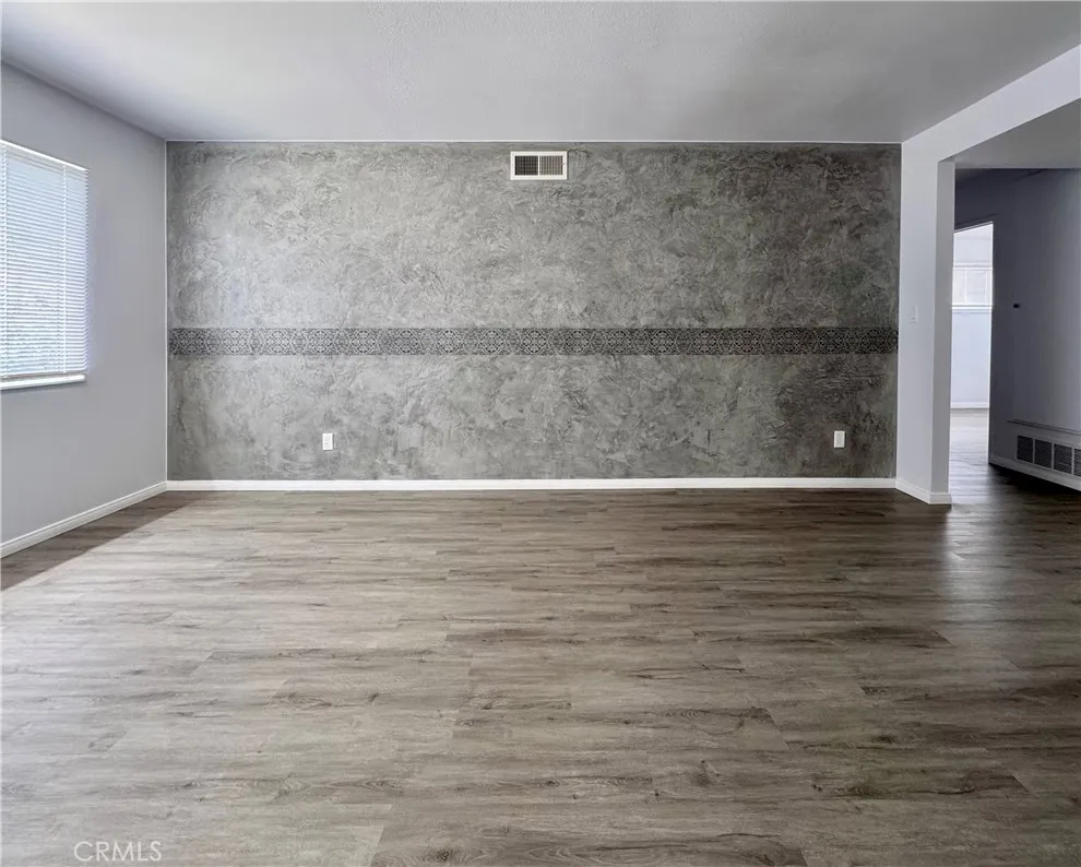 17809 Thornlake Artesia, CA 90701