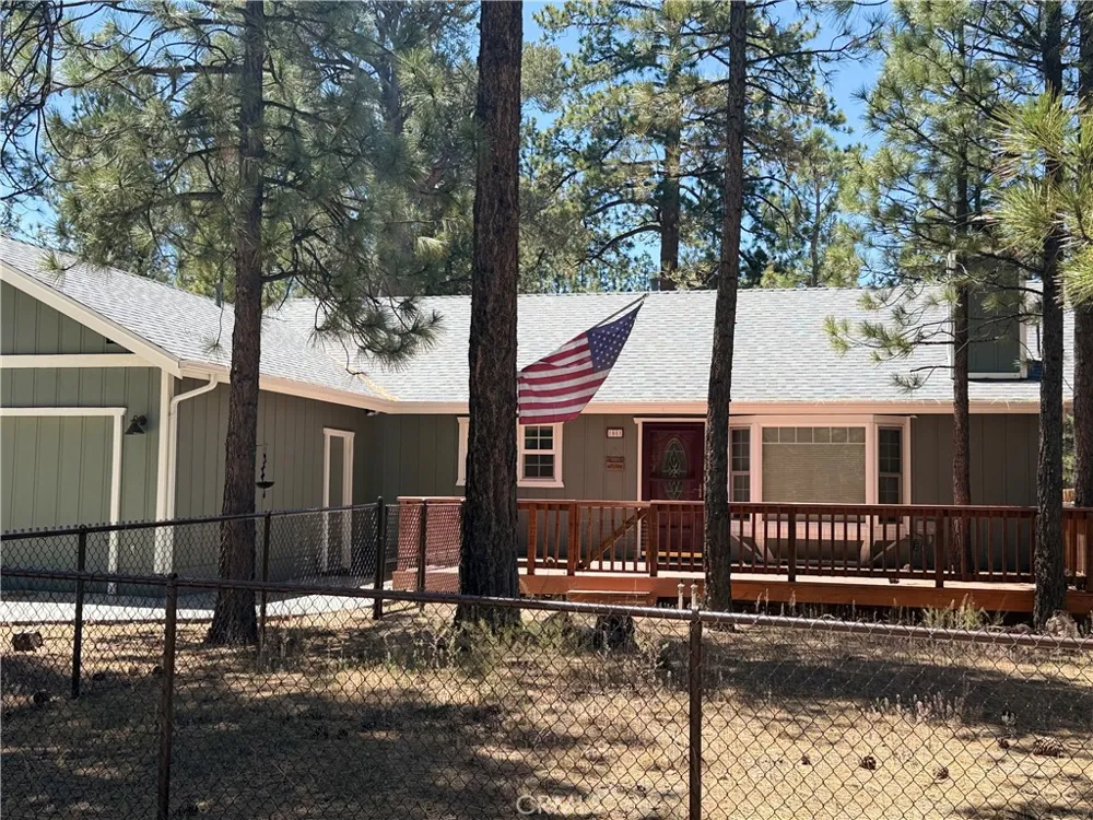 1051 Ash Big Bear City, CA 92314