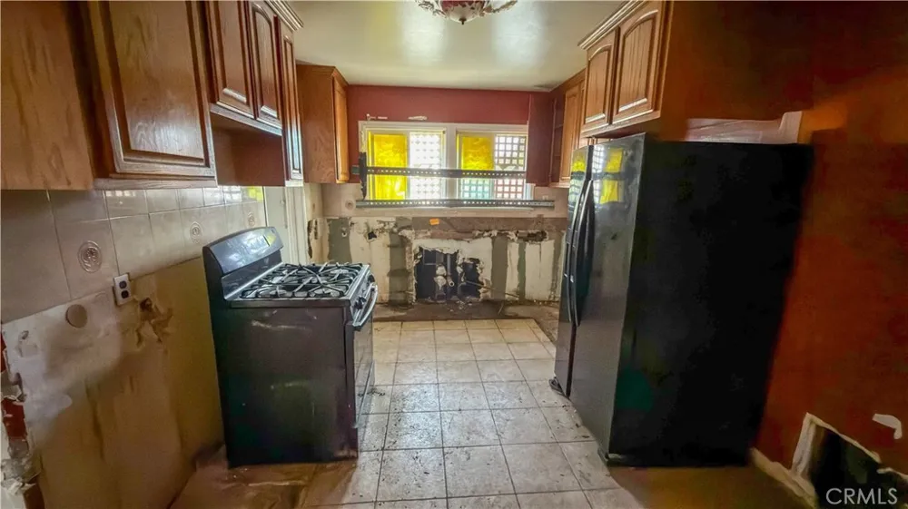 11439 Rosecrans Norwalk, CA 90650