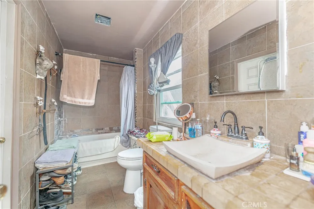 4624 W 116th Street Hawthorne, CA 90250