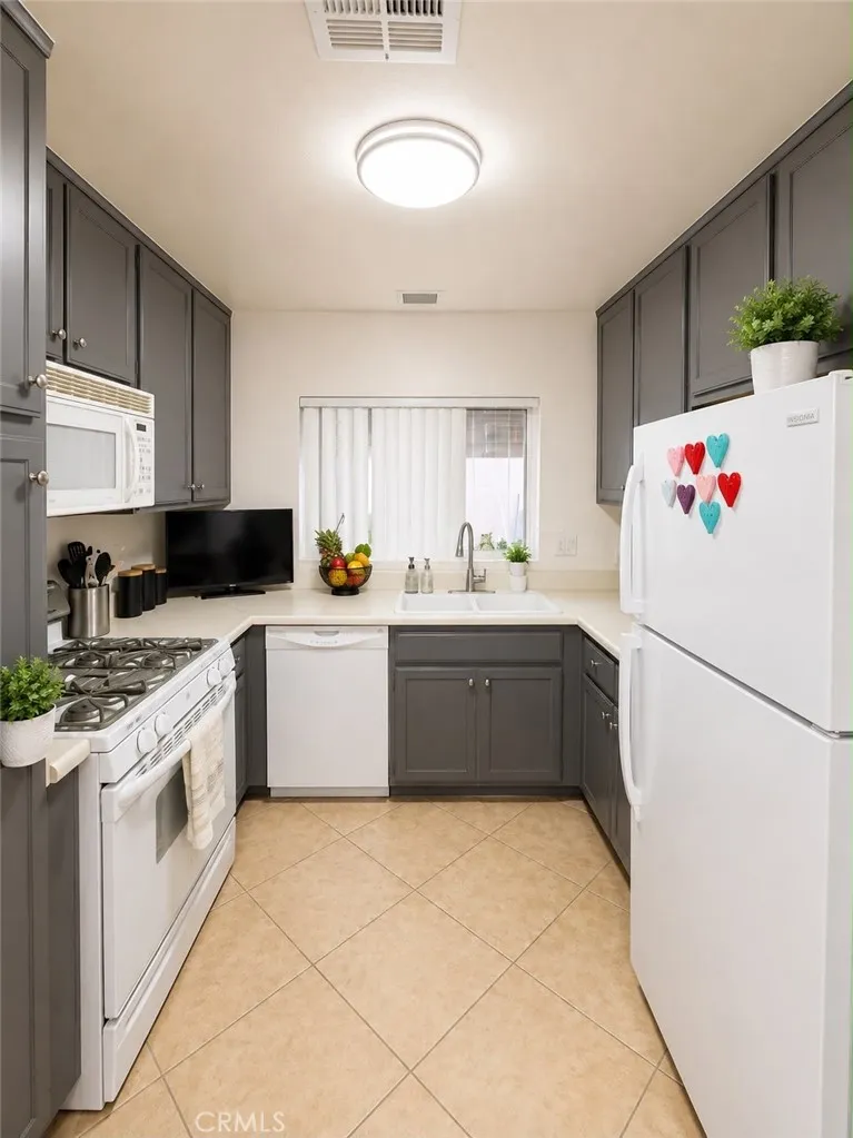 2870 Nandina Drive Palmdale, CA 93550