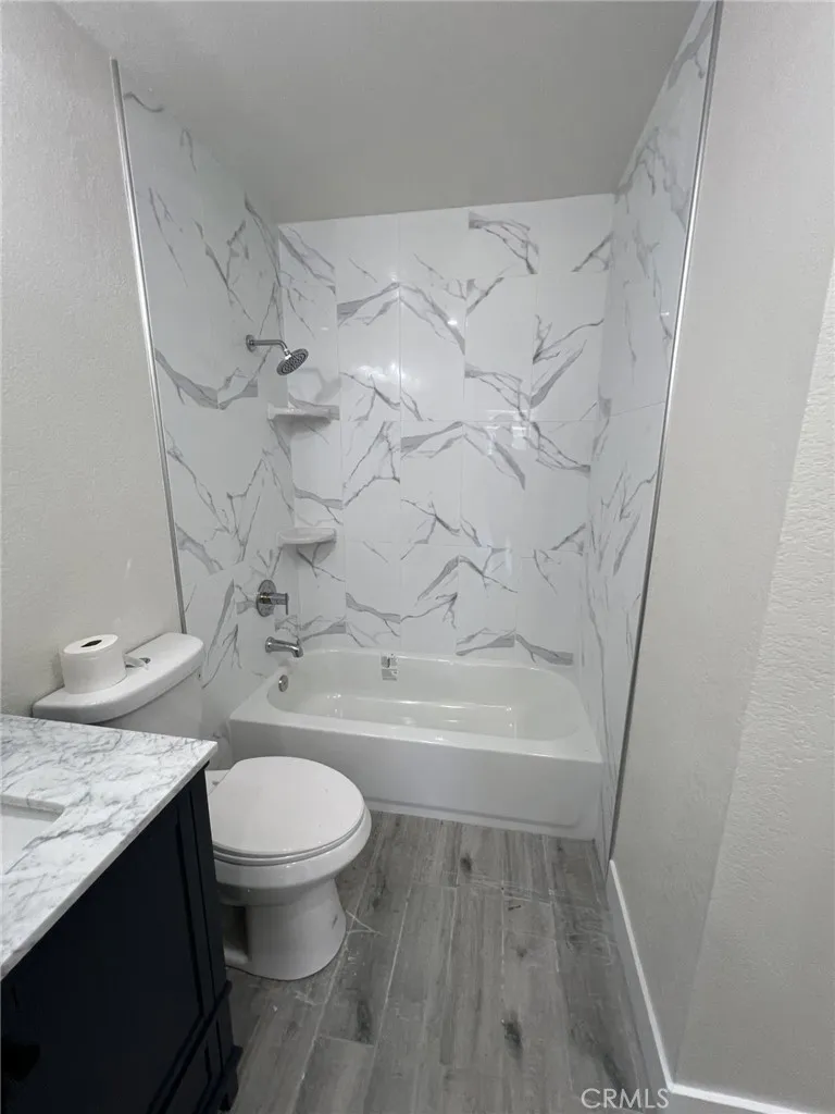 12545 Cuesta Cerritos, CA 90703