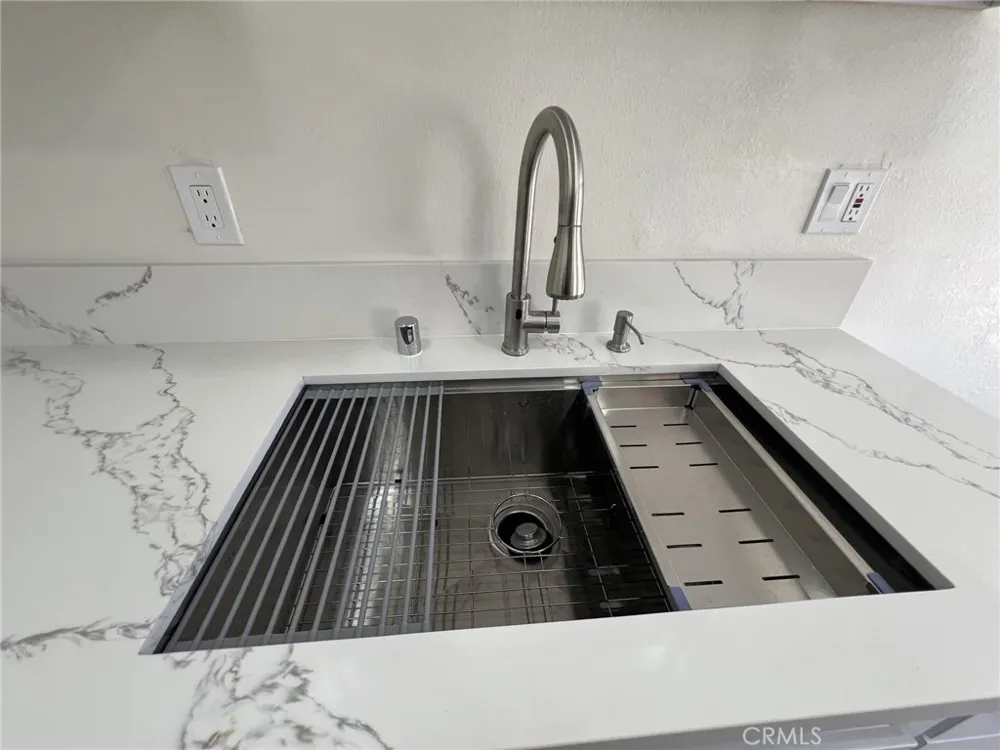 12545 Cuesta Cerritos, CA 90703