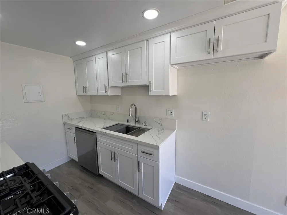 12545 Cuesta Cerritos, CA 90703