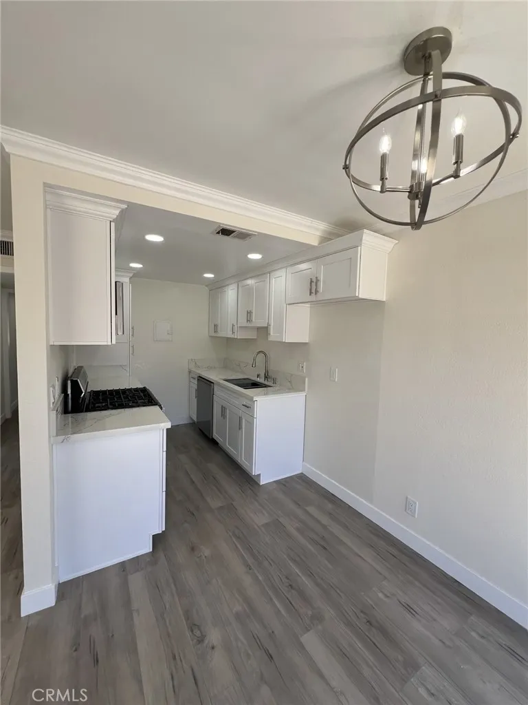 12545 Cuesta Cerritos, CA 90703