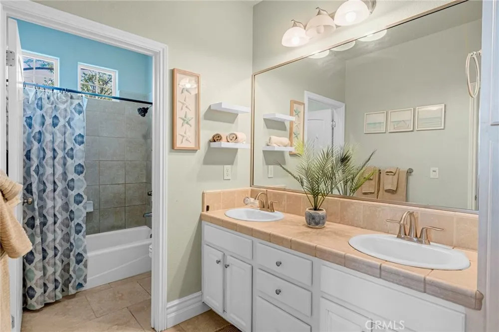 3101 Finchwood Clovis, CA 93619