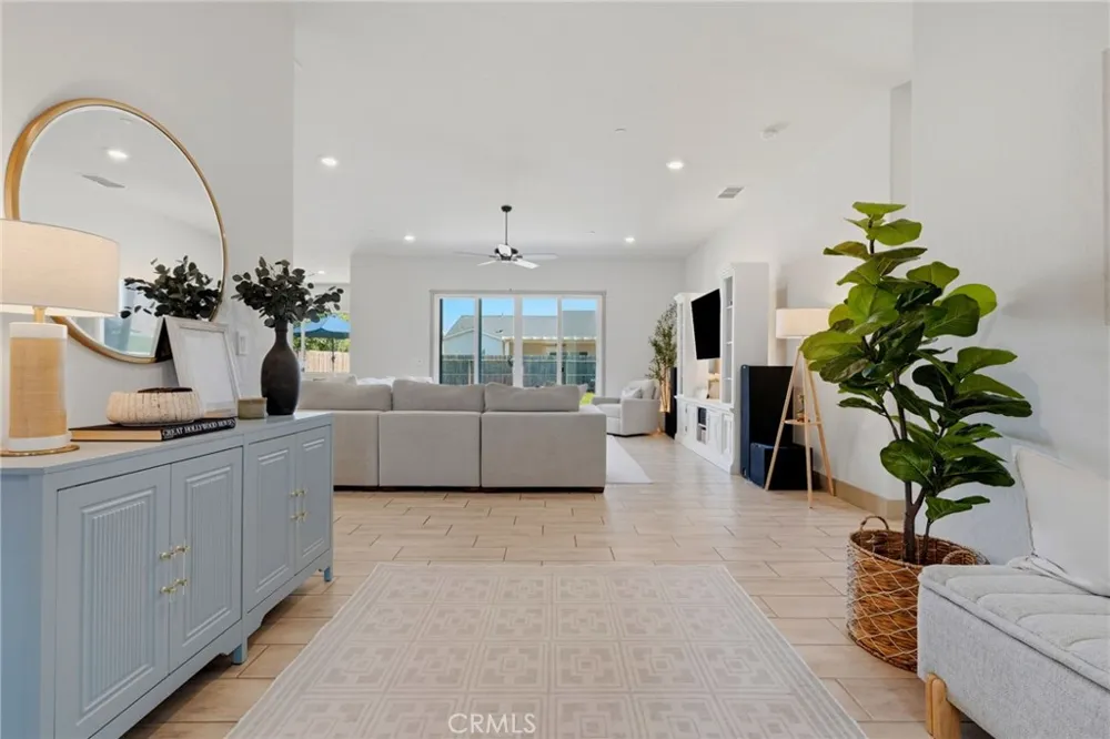 2407 W Andrew Hanford, CA 93230