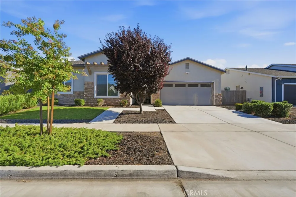 2407 W Andrew Hanford, CA 93230