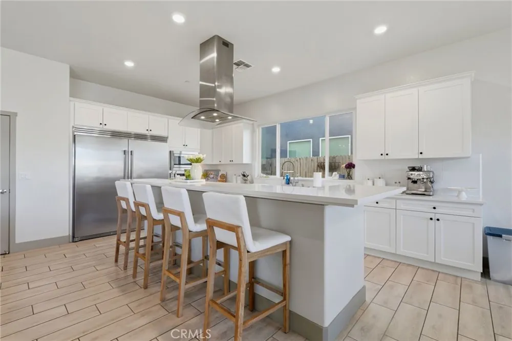 2407 W Andrew Hanford, CA 93230