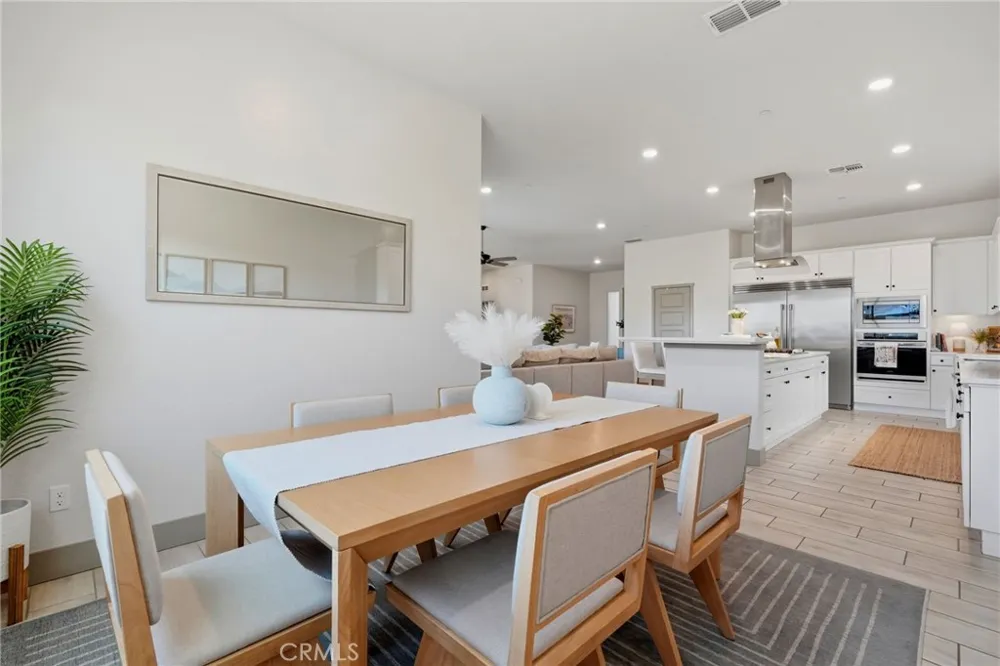 2407 W Andrew Hanford, CA 93230