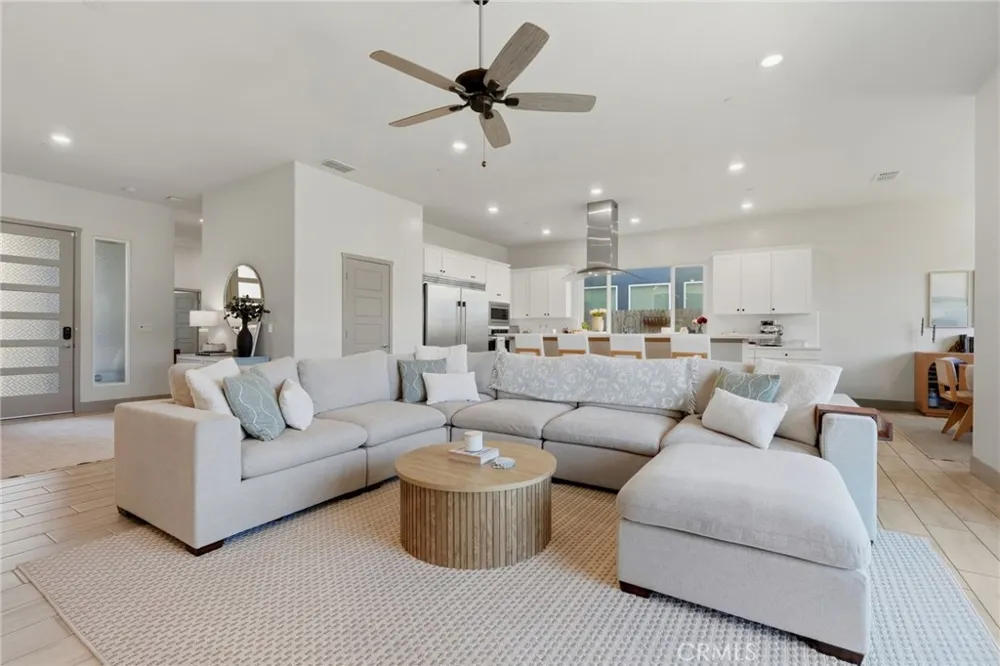 2407 W Andrew Hanford, CA 93230