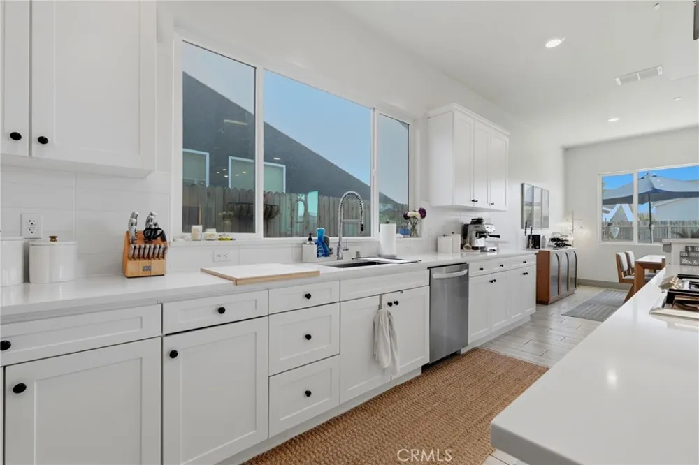 2407 W Andrew Hanford, CA 93230