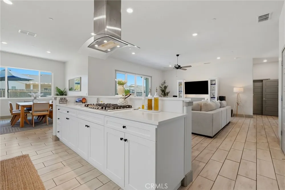 2407 W Andrew Hanford, CA 93230