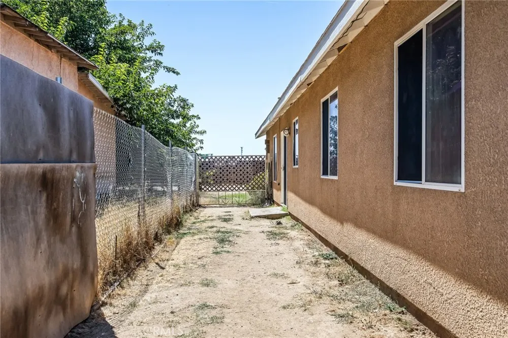 22549 Fir Chowchilla, CA 93610