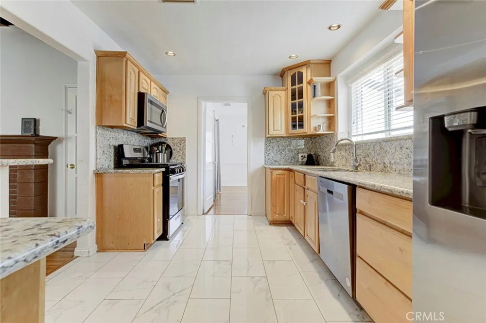 6331 Murietta Avenue Van Nuys, CA 91401