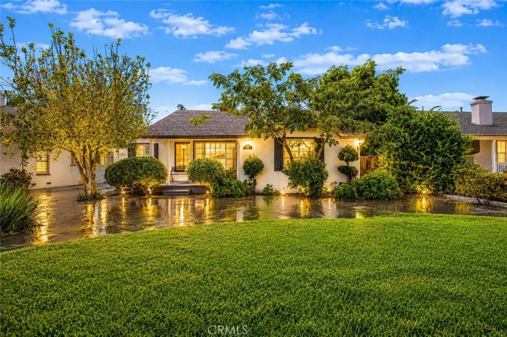 6331 Murietta Avenue Van Nuys, CA 91401