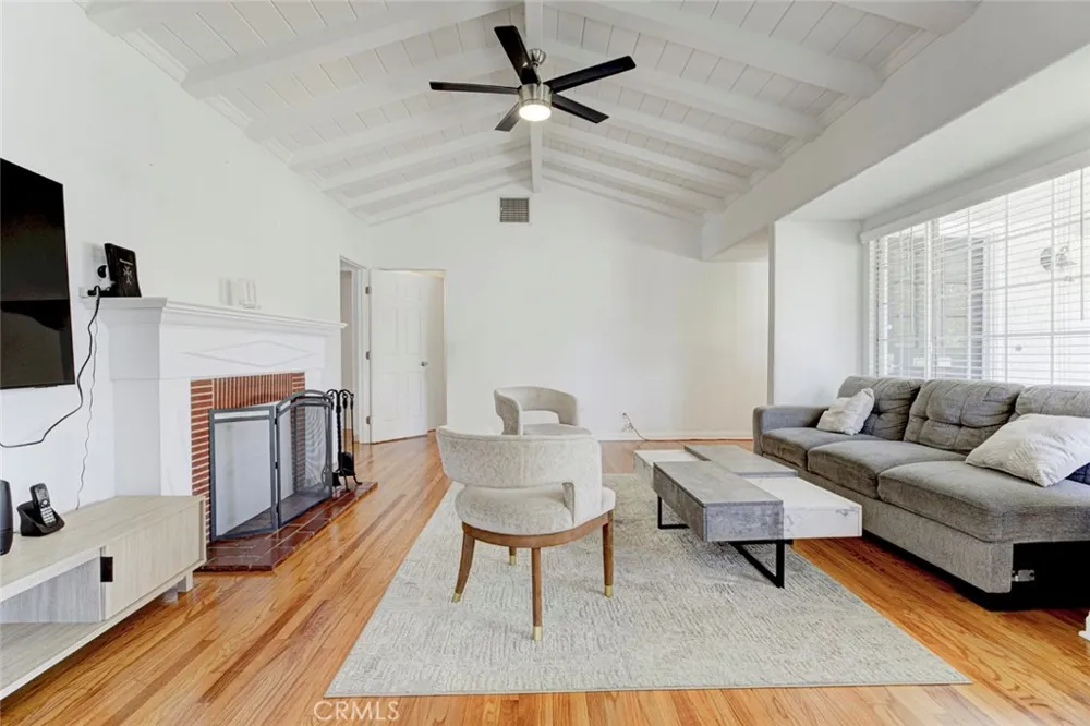 6331 Murietta Avenue Van Nuys, CA 91401