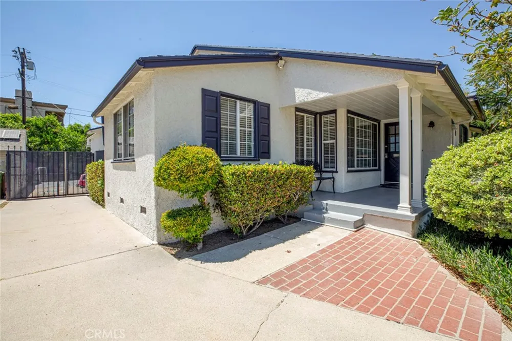 6331 Murietta Avenue Van Nuys, CA 91401