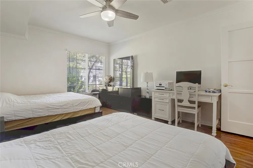 6331 Murietta Avenue Van Nuys, CA 91401