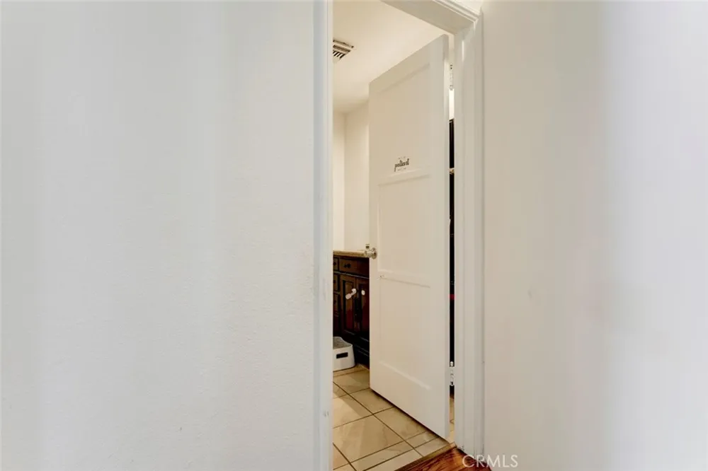 6331 Murietta Avenue Van Nuys, CA 91401