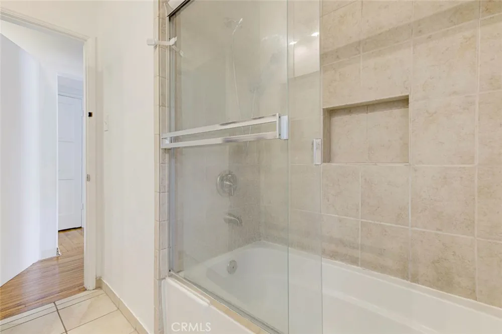 6331 Murietta Avenue Van Nuys, CA 91401