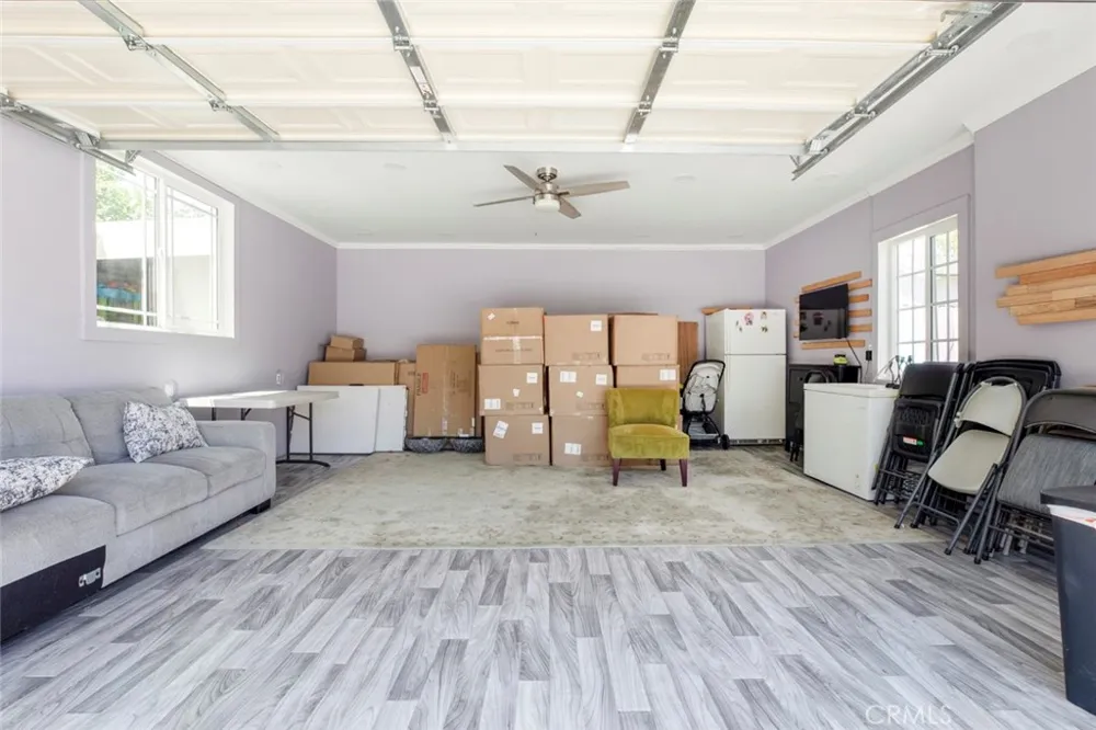 6331 Murietta Avenue Van Nuys, CA 91401