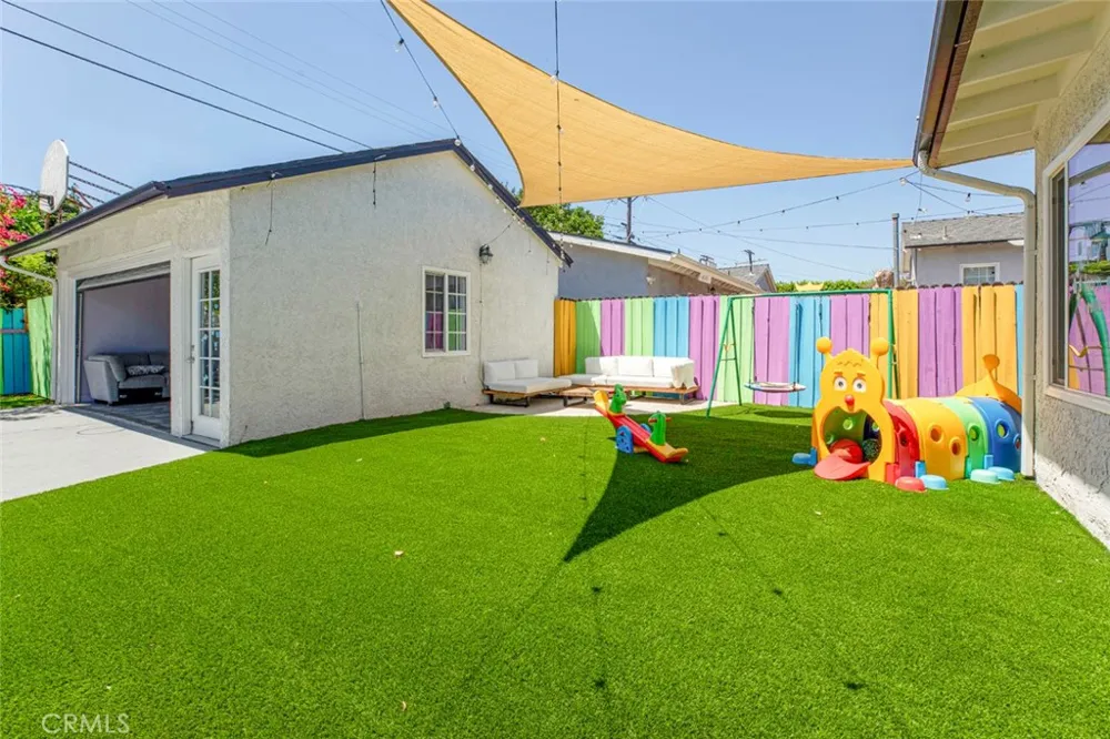 6331 Murietta Avenue Van Nuys, CA 91401