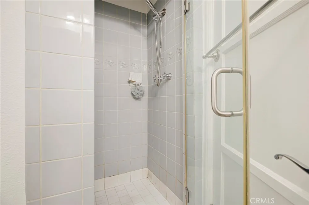 6331 Murietta Avenue Van Nuys, CA 91401