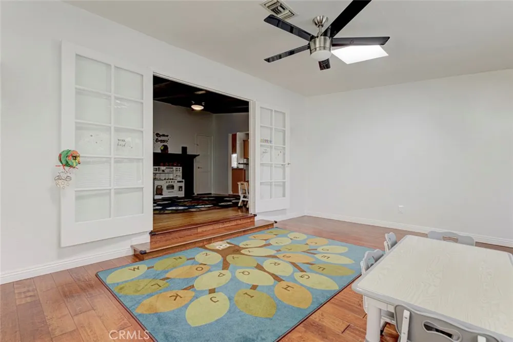 6331 Murietta Avenue Van Nuys, CA 91401
