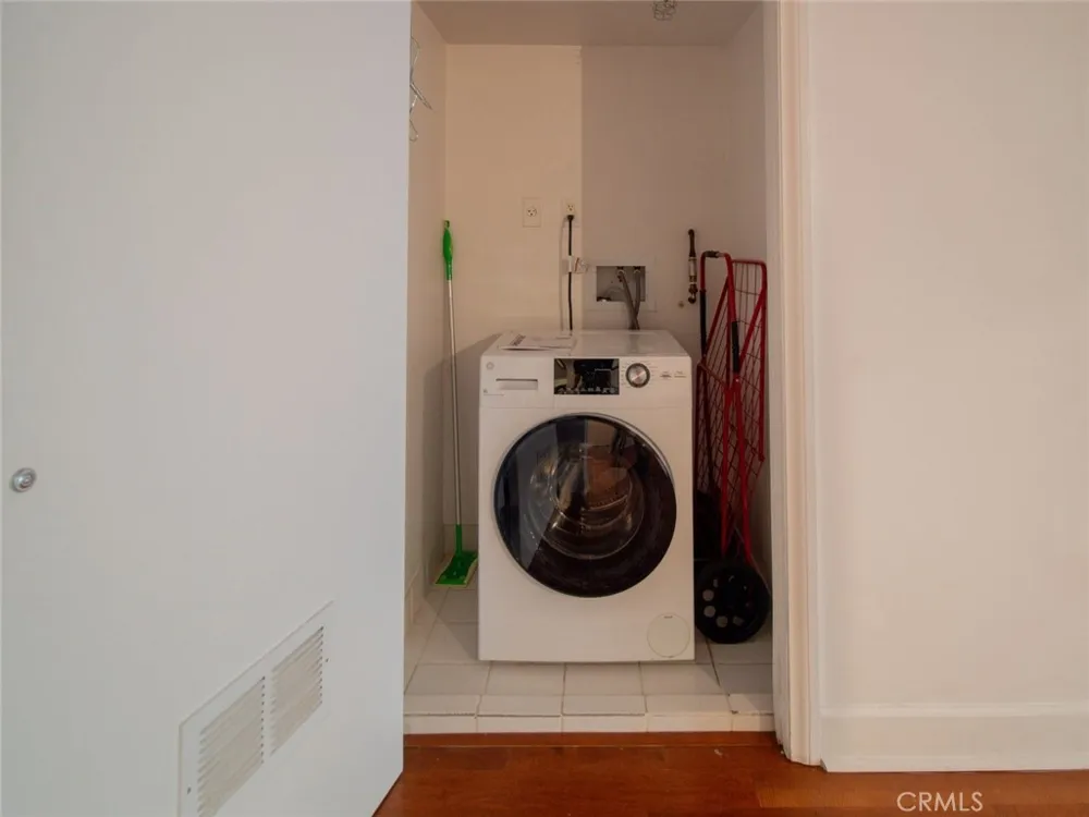 416 S Spring Street #205 Los Angeles, CA 90013