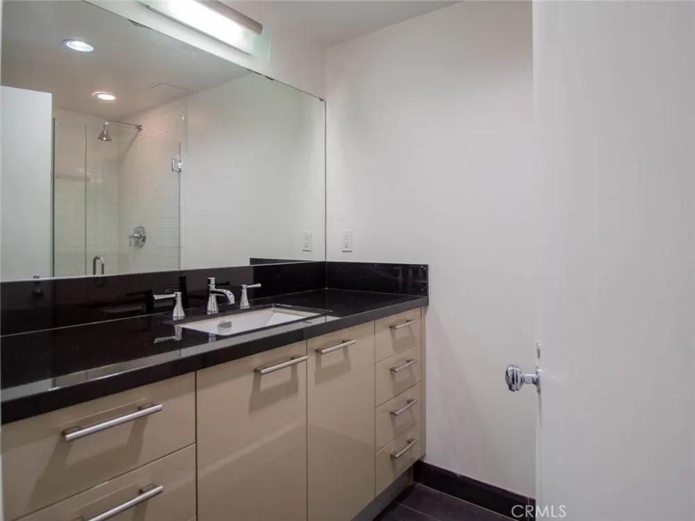 416 S Spring Street #205 Los Angeles, CA 90013
