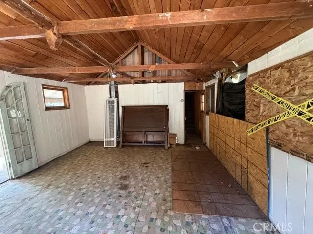 435 Blue Jay Canyon Blue Jay, CA 92317