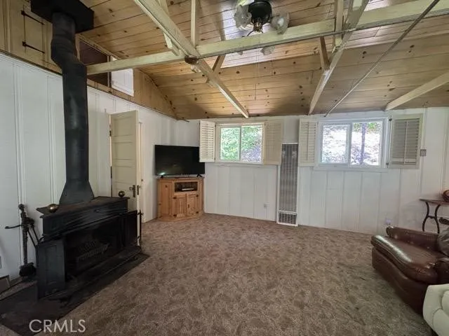 455 Blue Jay Canyon Blue Jay, CA 92317