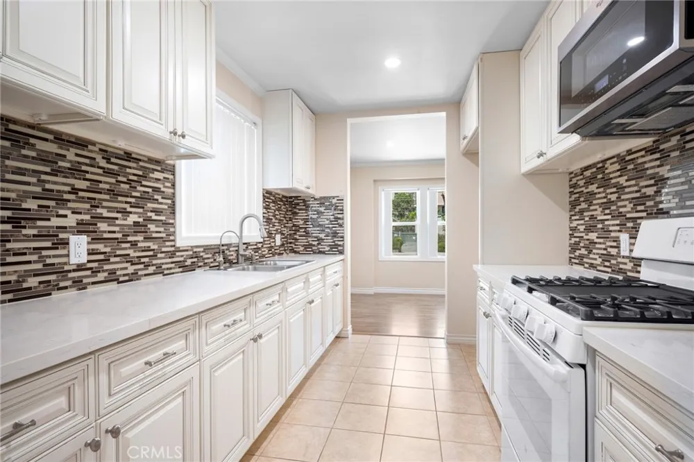 528 Ivy Street Glendale, CA 91204