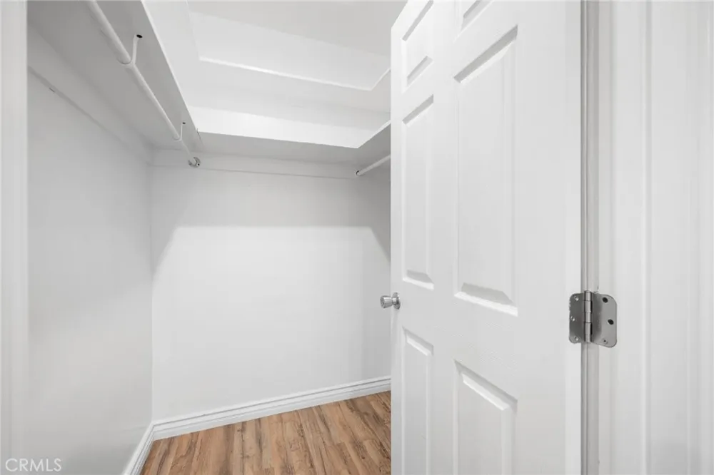 528 Ivy Street Glendale, CA 91204