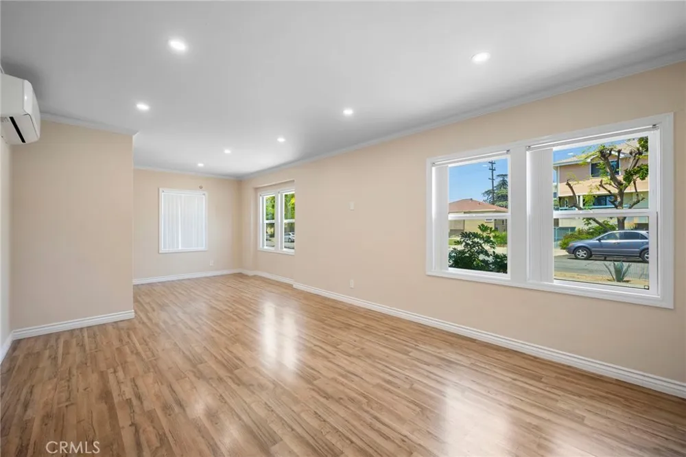 528 Ivy Street Glendale, CA 91204