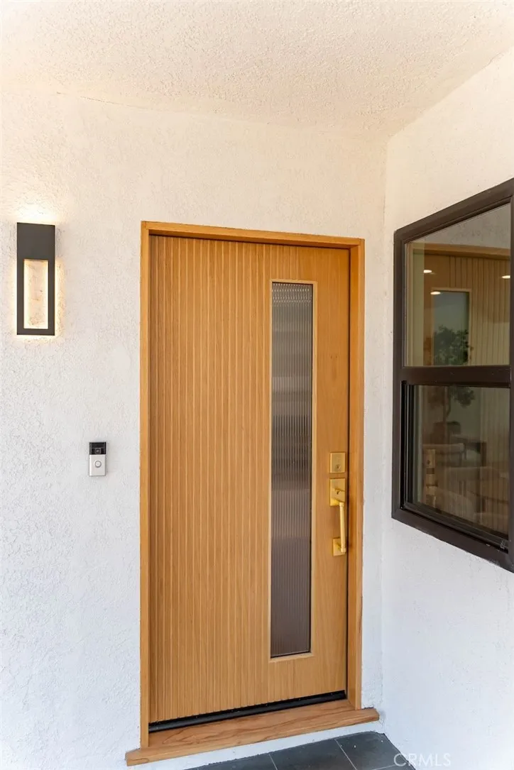 8133 Brimfield Avenue Panorama City, CA 91402