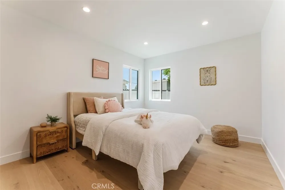 8133 Brimfield Avenue Panorama City, CA 91402