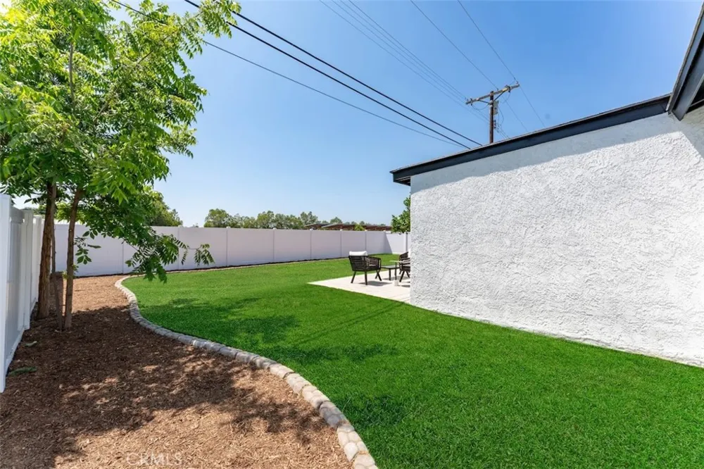 8133 Brimfield Avenue Panorama City, CA 91402