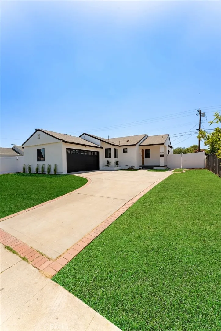 8133 Brimfield Avenue Panorama City, CA 91402