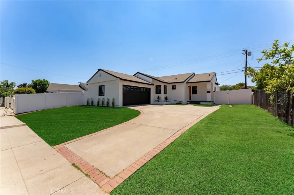 8133 Brimfield Avenue Panorama City, CA 91402