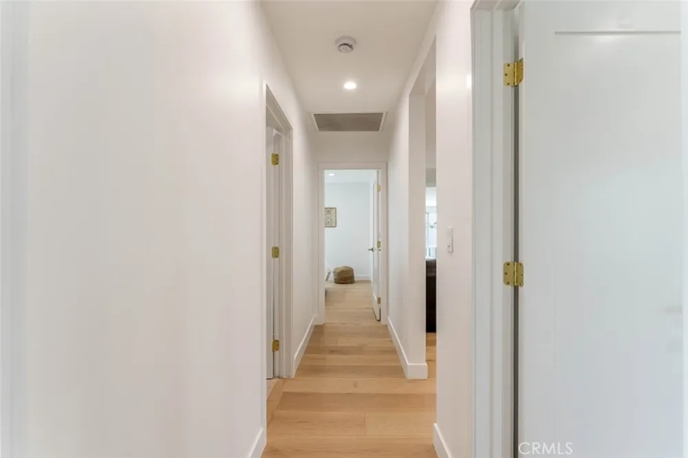 8133 Brimfield Avenue Panorama City, CA 91402