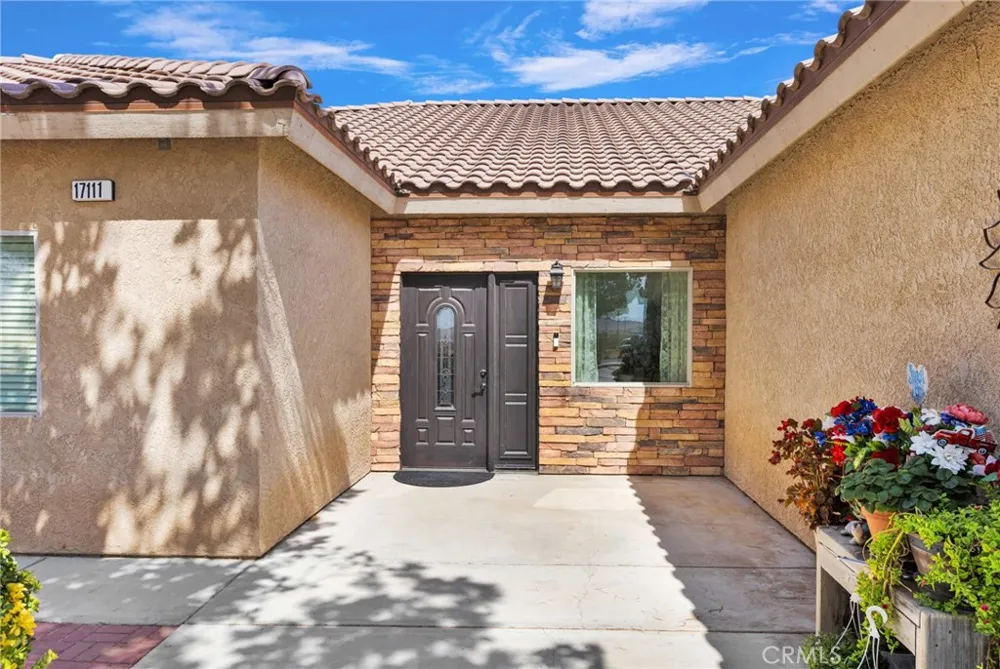 17111 Mesquite Road Apple Valley, CA 92307