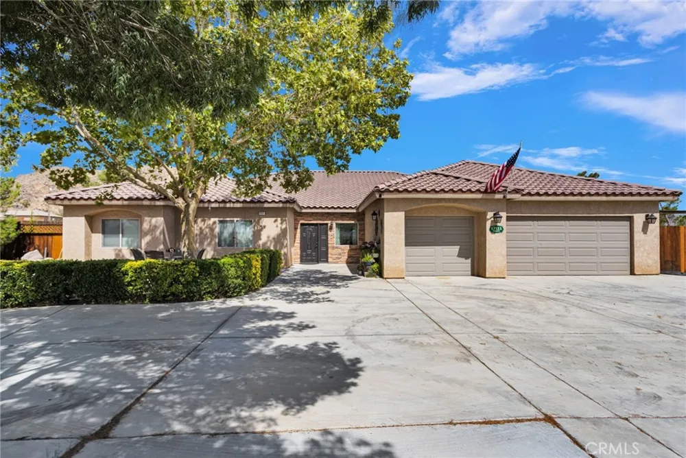 17111 Mesquite Road Apple Valley, CA 92307