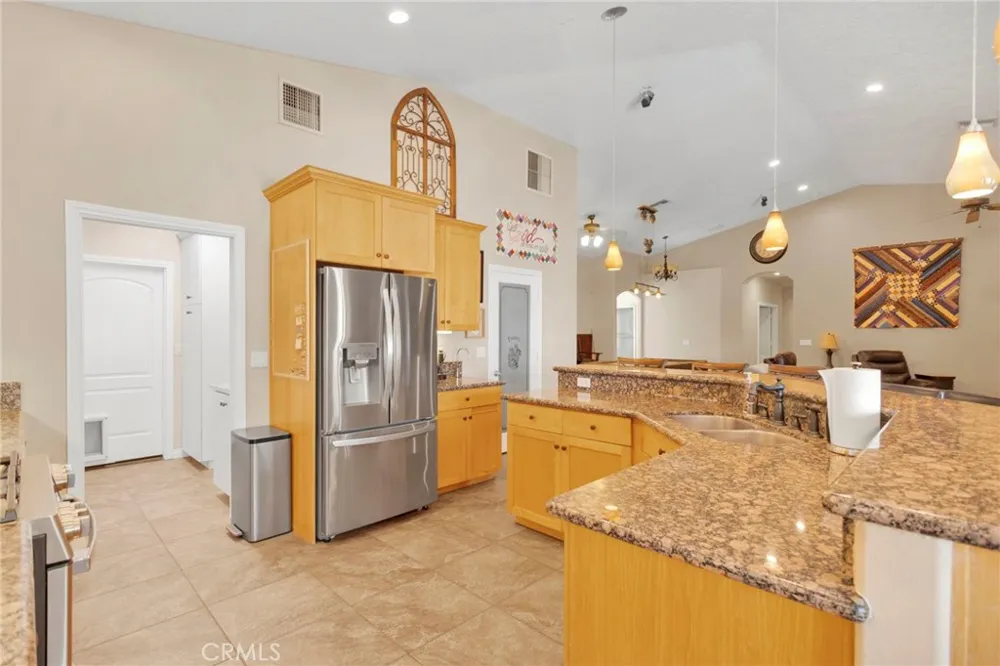 17111 Mesquite Road Apple Valley, CA 92307