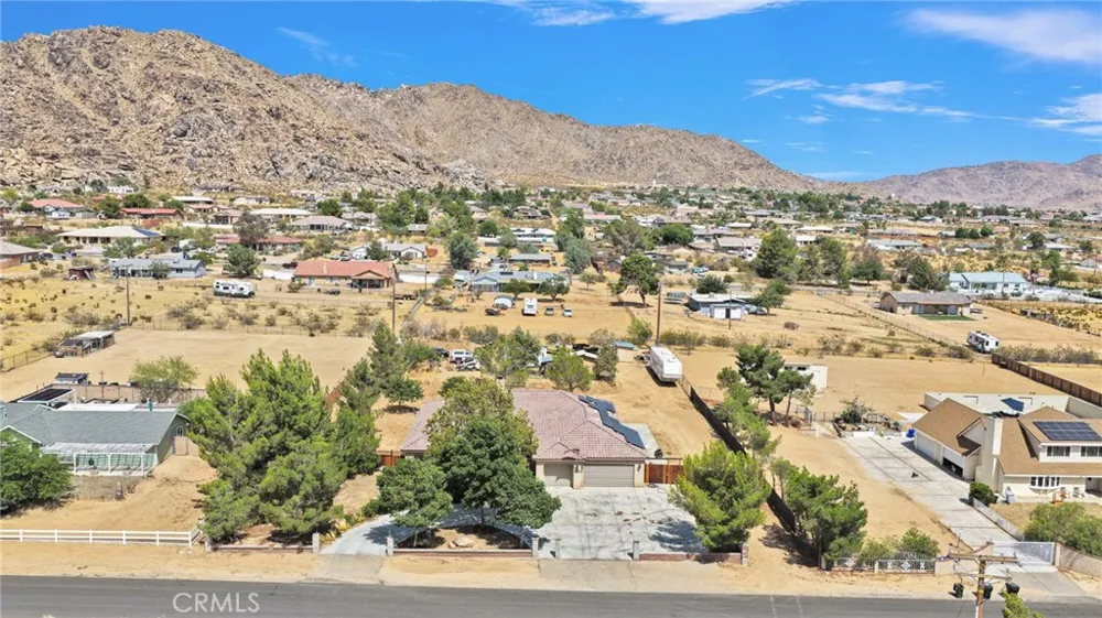 17111 Mesquite Road Apple Valley, CA 92307